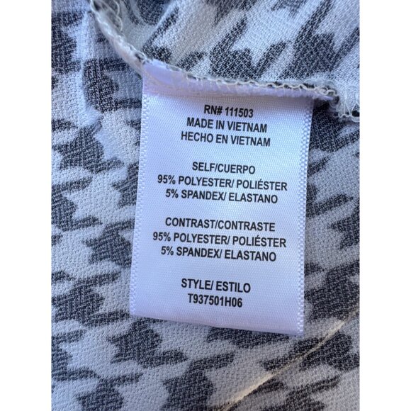 Black & White Houndstooth Collared Short Sleeve Top With Keyhole Back Closure - Picture 7 of 7